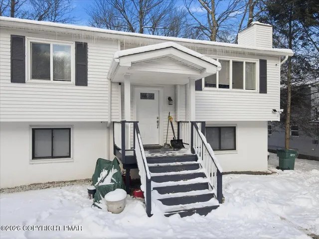 $265,000 | 6302 Ventnor Drive, Tobyhanna, PA 18466