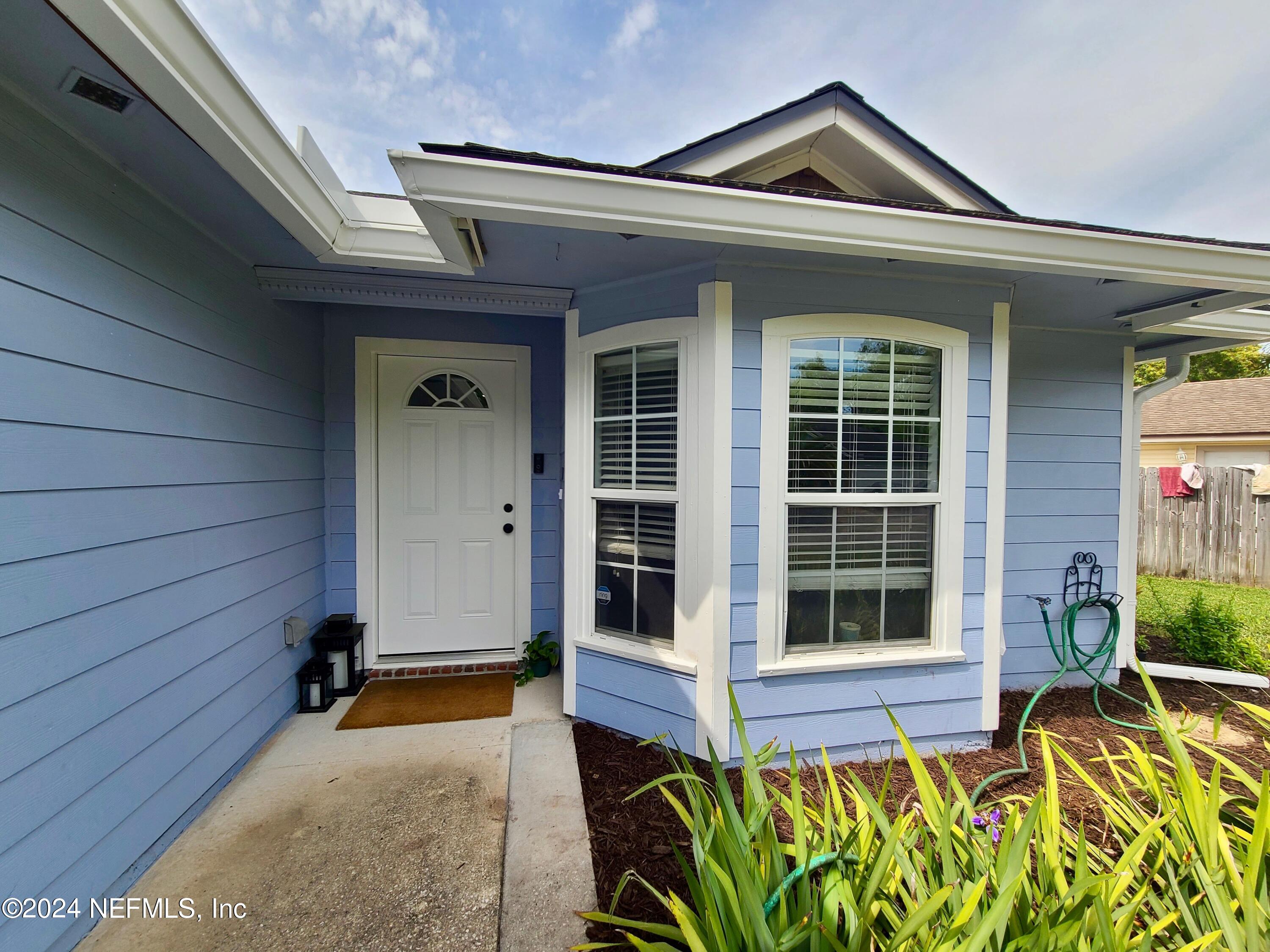 1150 Nesting Eagles Lane Jacksonville, FL 32225 - Photo 3 of 29 Easy maintenance landscaping