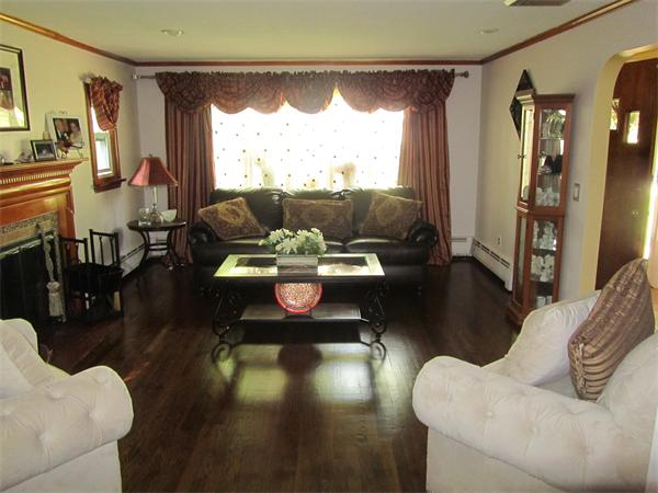 4 Grant Road Winchester, MA 01890 - Photo 6 of 14 Gallery Image 6
