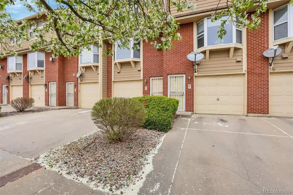 $2,750 | 3300 West Florida Avenue, Unit 82, Denver, CO 80219