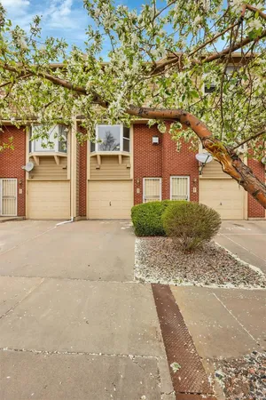 $2,750 | 3300 West Florida Avenue, Unit 82, Denver, CO 80219