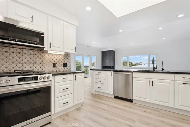 $1,585,000 | 1623 West 14th Street, San Pedro, CA 90732