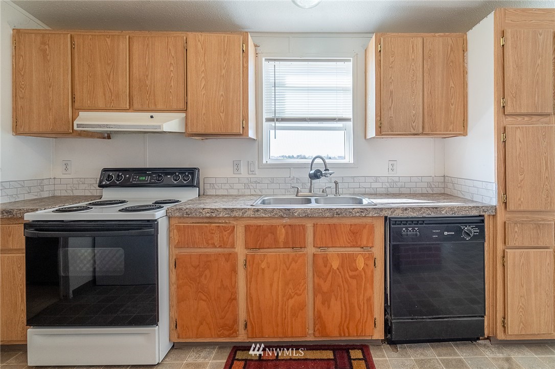 4936 Alma Road Northeast Moses Lake, WA 98837 - Photo 12 of 27 Gallery Image 12
