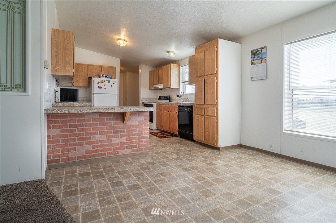 4936 Alma Road Northeast Moses Lake, WA 98837 - Photo 14 of 27 Gallery Image 14
