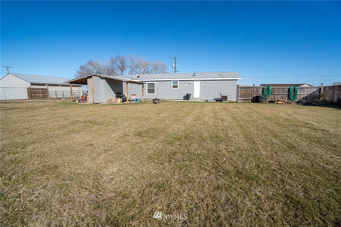 4936 Alma Road Northeast Moses Lake, WA 98837 - Photo 5 of 27 Gallery Image 5
