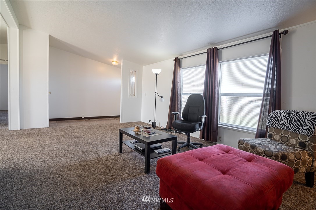 4936 Alma Road Northeast Moses Lake, WA 98837 - Photo 8 of 27 Gallery Image 8