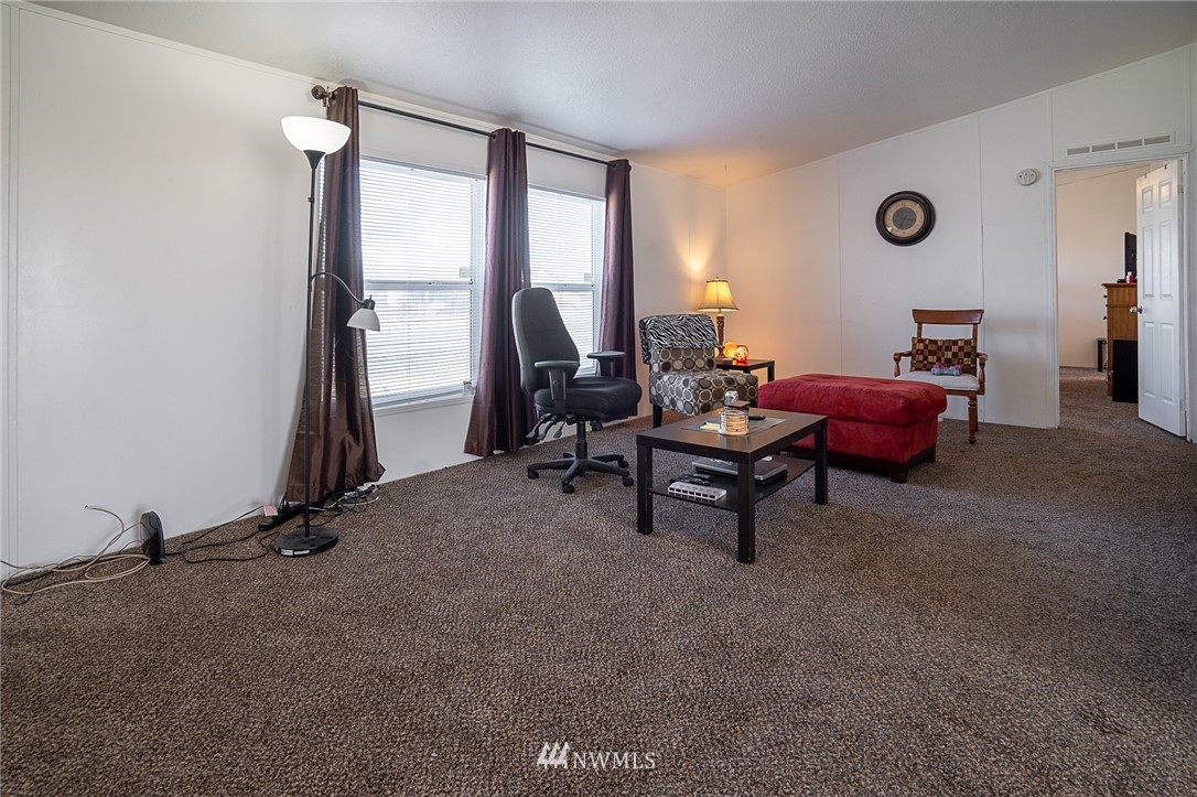 4936 Alma Road Northeast Moses Lake, WA 98837 - Photo 9 of 27 Gallery Image 9
