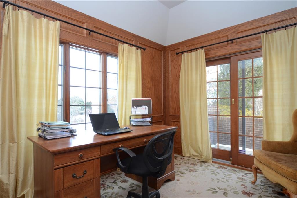 411 Pinkerton Road Wexford, PA 15090 - Photo 5 of 24 Gallery Image 5