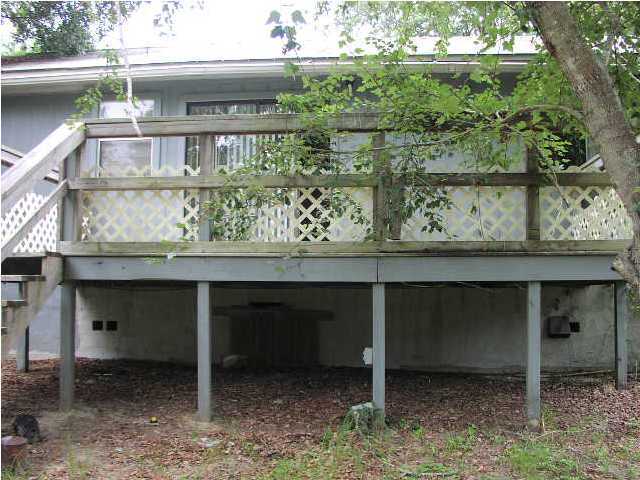 250 Boundry Line Road Freeport, FL 32439 - Photo 19 of 21 Underneath deck space
