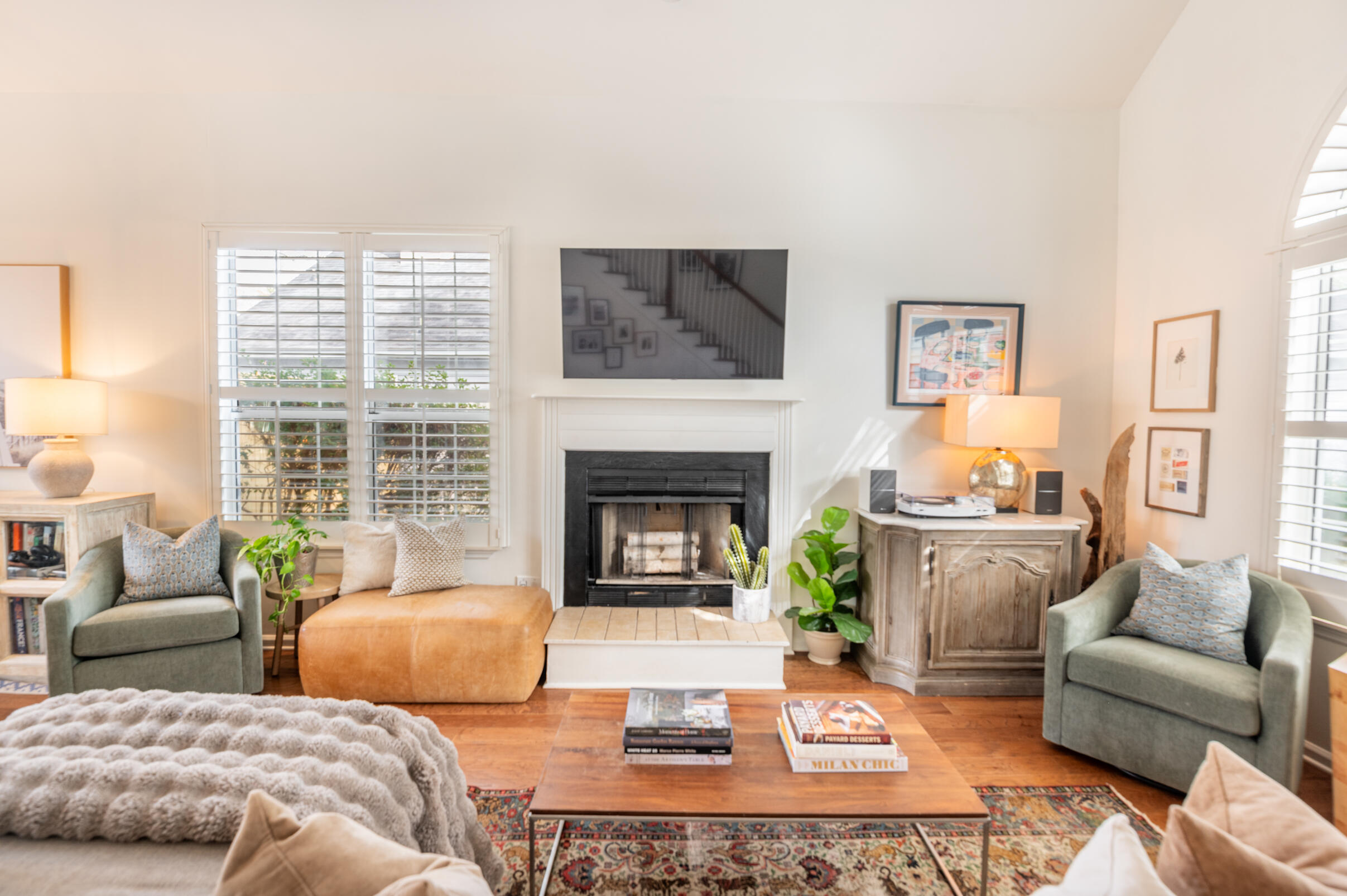 2053 Arundel Place Mount Pleasant, SC 29464 - Photo 7 of 49 Living Room