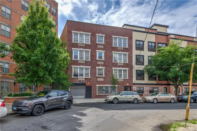 $2,749,999 | 2430 Lyvere Street | Westchester Village