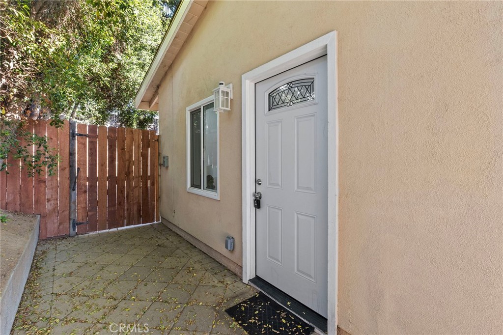 3058 Flanders Road Riverside, CA 92507 - Photo 4 of 50