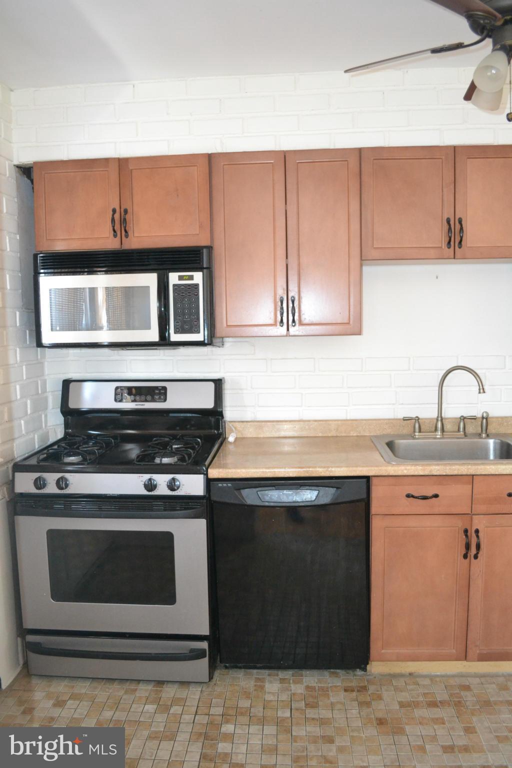 40 Murdock Road Baltimore, MD 21212 - Photo 4 of 30 Kitchen