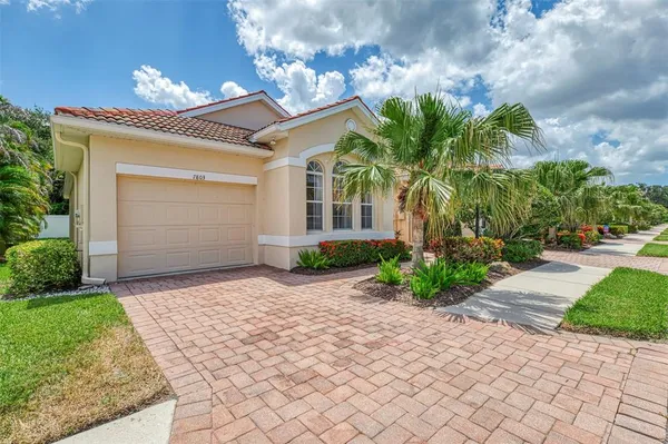 $2,350 | 7803 33rd Street East, Sarasota, FL 34243