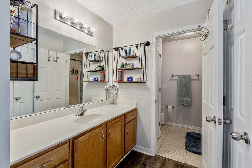 111 Asbury Hill Road Daphne, AL 36526 - Photo 10 of 26 Primary Bathroom