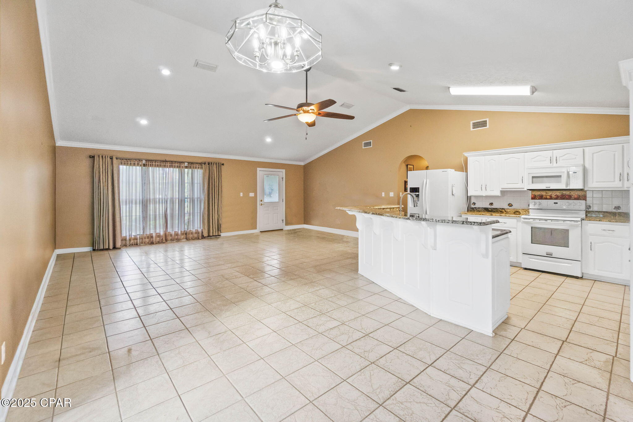 843 Clayton Road Chipley, FL 32428 - Photo 8 of 39