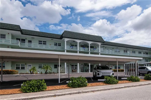 $225,000 | 5935 30th Avenue South, Unit 206, Gulfport, FL 33707