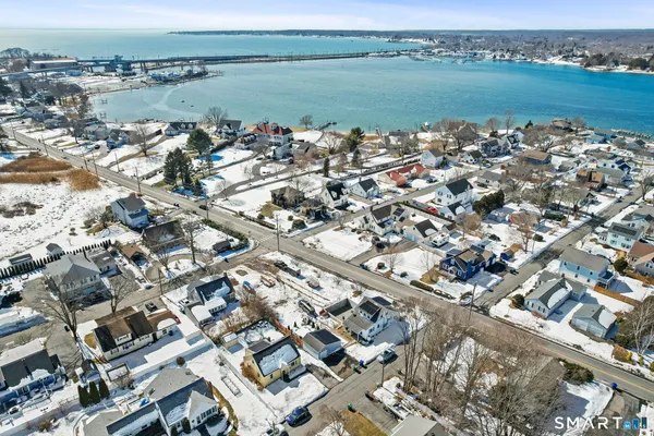 $419,000 | 3 East Wood Street, Waterford, CT 06385