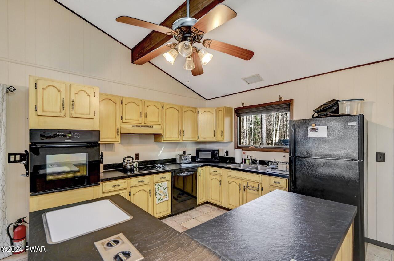 17 Roamingwood Road, Unit LOT 1822 Lake Ariel, PA 18436 - Photo 16 of 74