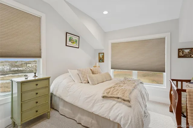 $790,000 | 352 Marina Pointe Drive, Unit 352, East Rockaway, NY 11518