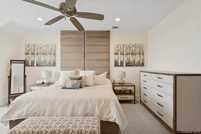 $790,000 | 352 Marina Pointe Drive, Unit 352, East Rockaway, NY 11518