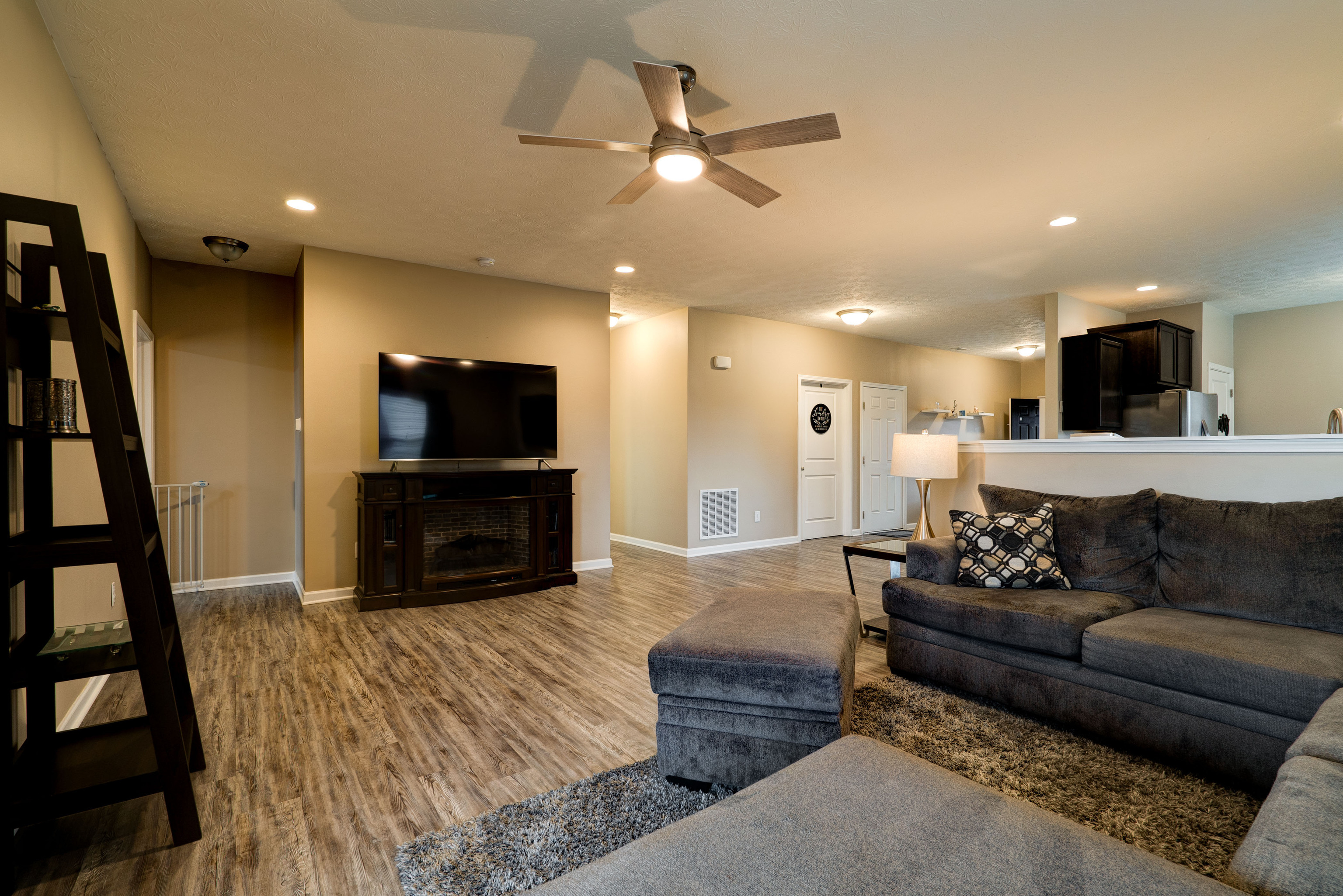 1919 Shellbark Court Columbus, IN 47201 - Photo 14 of 31 Gallery Image 14