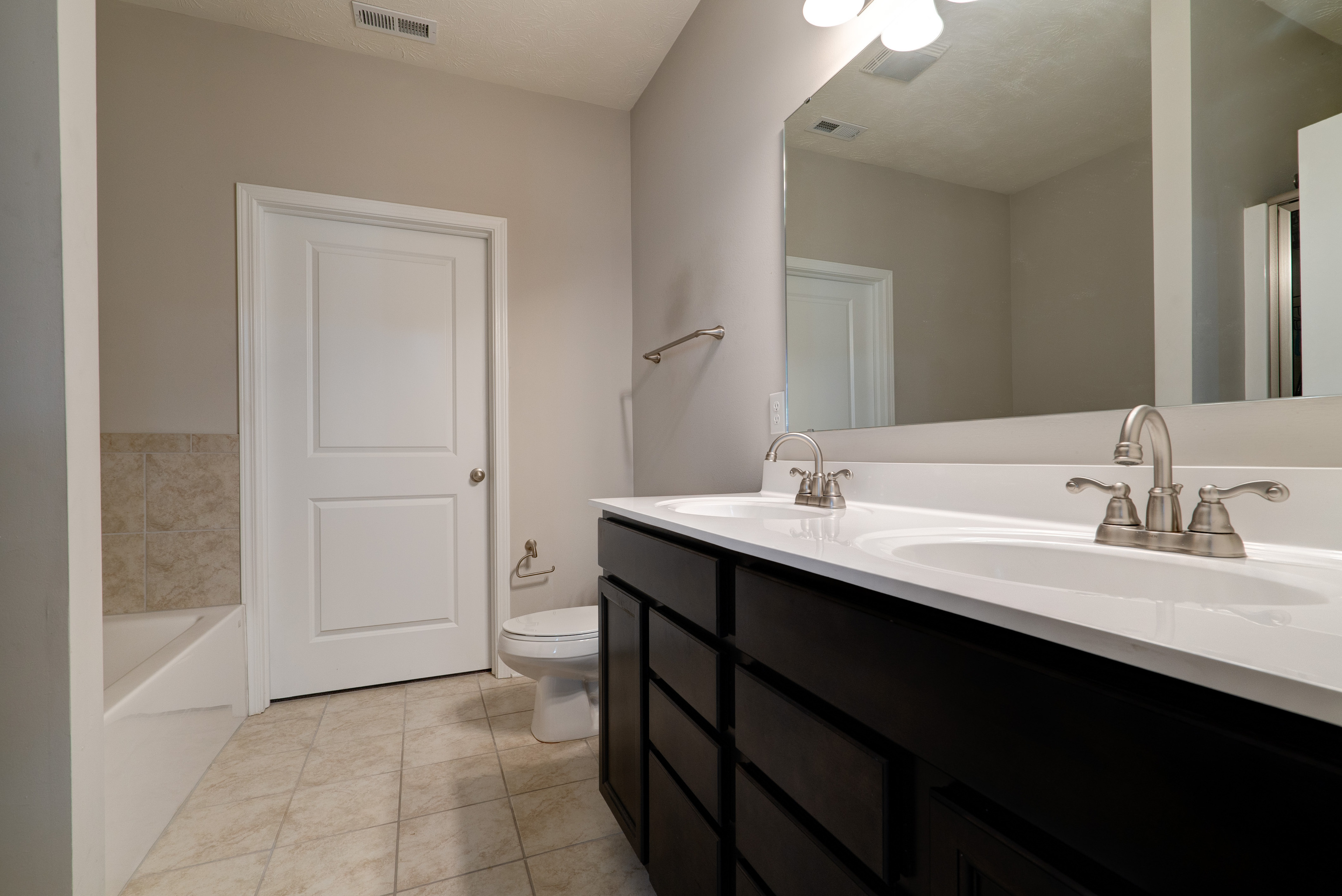 1919 Shellbark Court Columbus, IN 47201 - Photo 17 of 31 Gallery Image 17