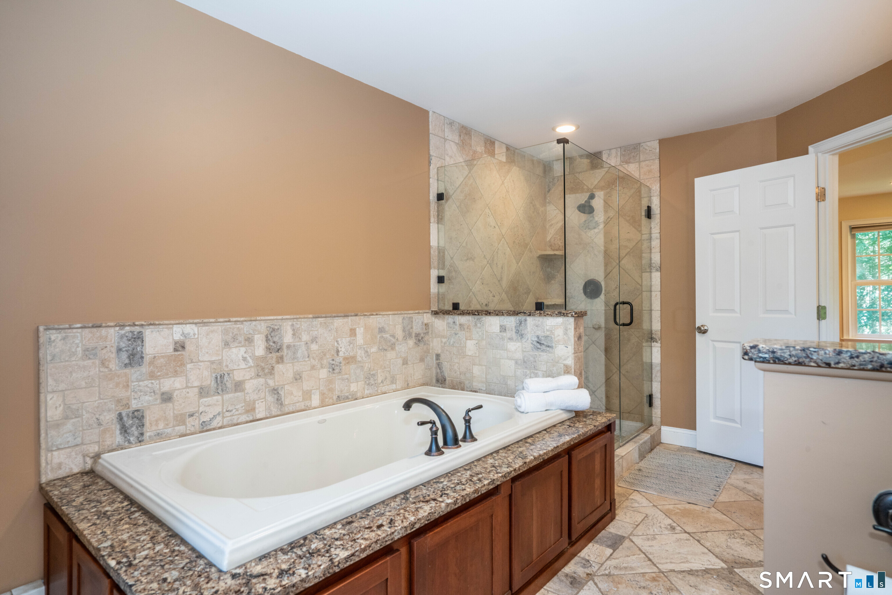 38 Hickory Hill Road Simsbury, CT 06070 - Photo 28 of 40