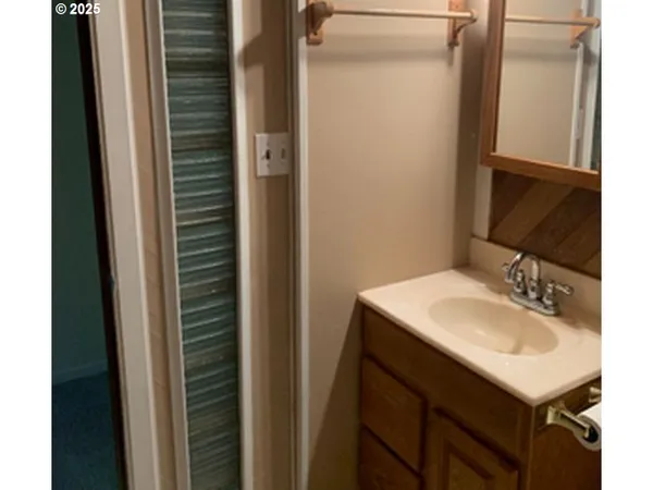 $677,000 | 93099 Marcola Road, Marcola, OR 97454