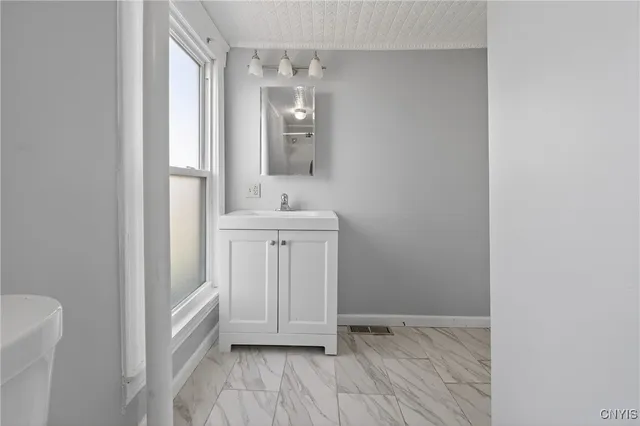 $149,000 | 1121 Wolf Street, Syracuse, NY 13208