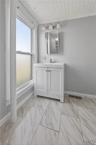 $149,000 | 1121 Wolf Street, Syracuse, NY 13208