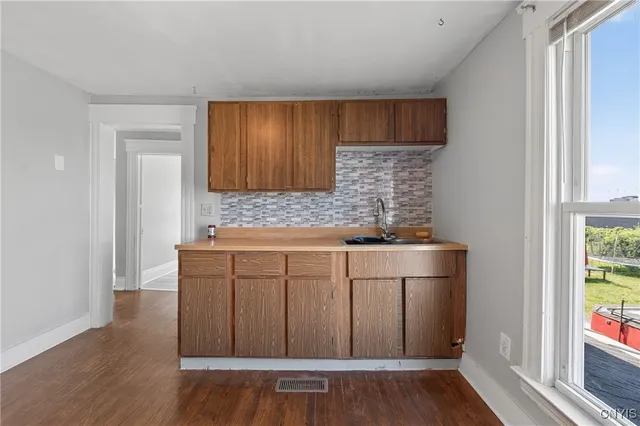 $149,000 | 1121 Wolf Street, Syracuse, NY 13208