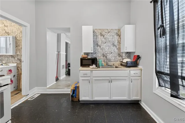 $149,000 | 1121 Wolf Street, Syracuse, NY 13208