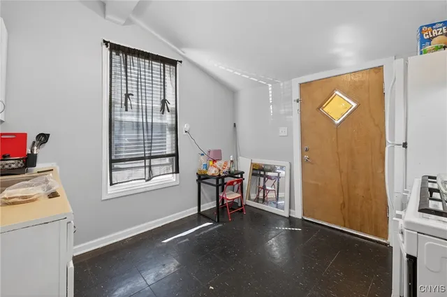 $149,000 | 1121 Wolf Street, Syracuse, NY 13208