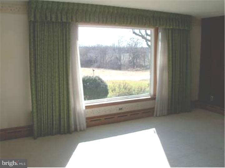 445 Delp Road Souderton, PA 18964 - Photo 10 of 18 Living Room