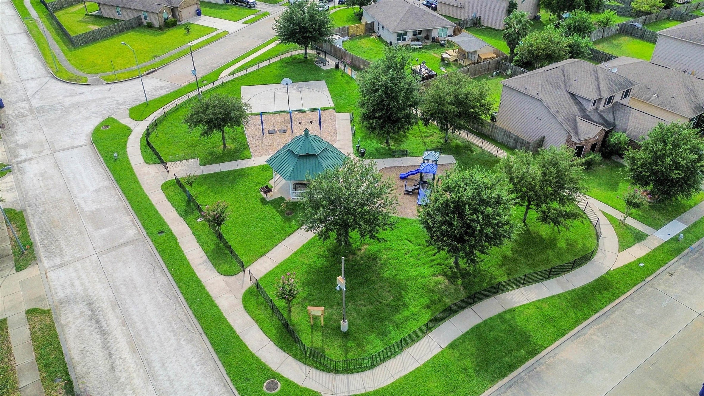 7031 Musclewood Road Baytown, TX 77521 - Photo 24 of 25