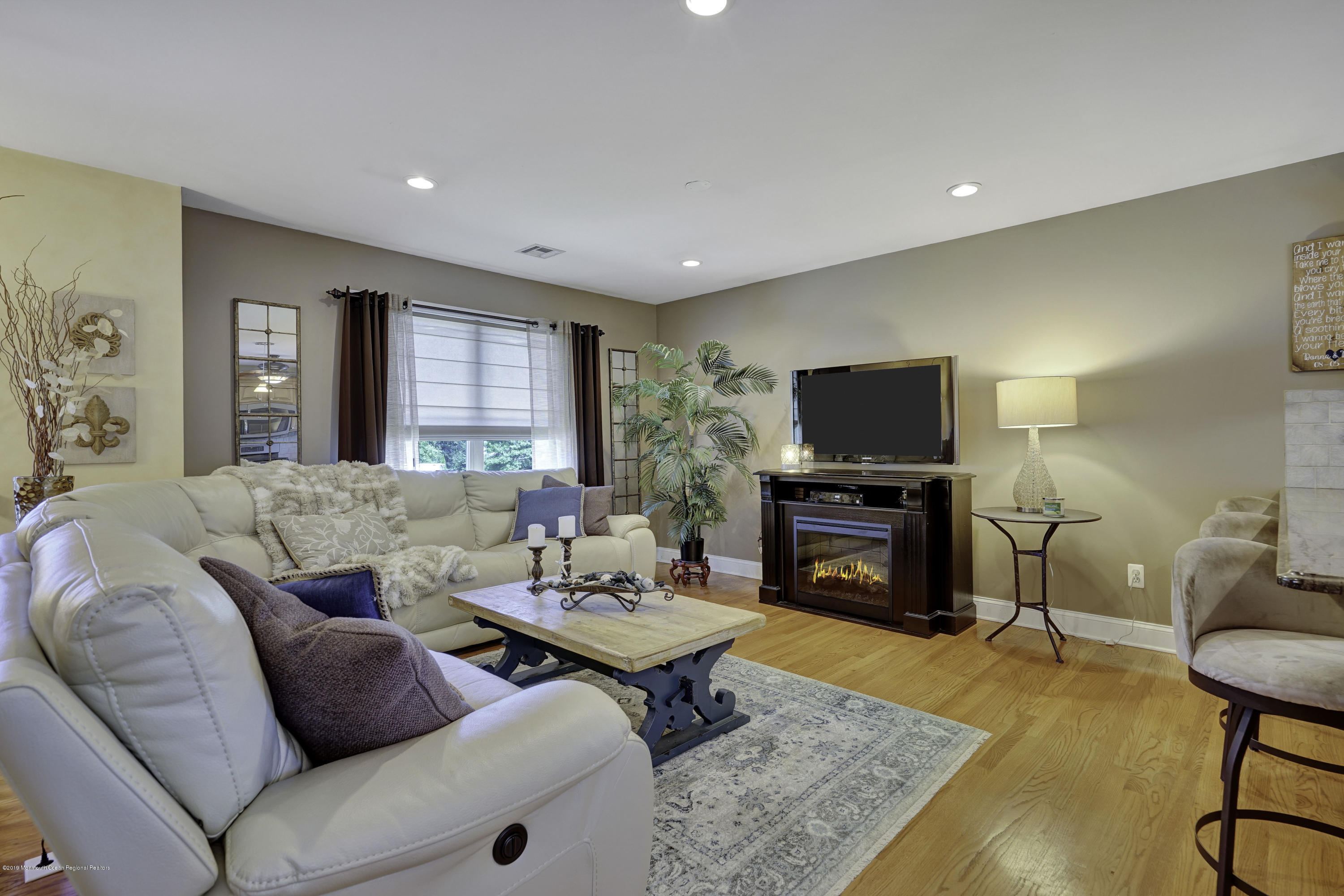147 Lester Road Toms River, NJ 08753 - Photo 2 of 72 016_dsc02645