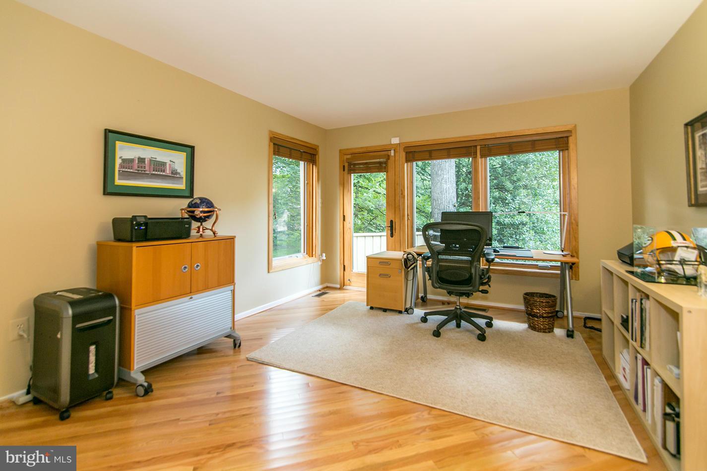 11580 Lake Newport Road Reston, VA 20194 - Photo 22 of 30 a view of a livingroom with workspace and a window