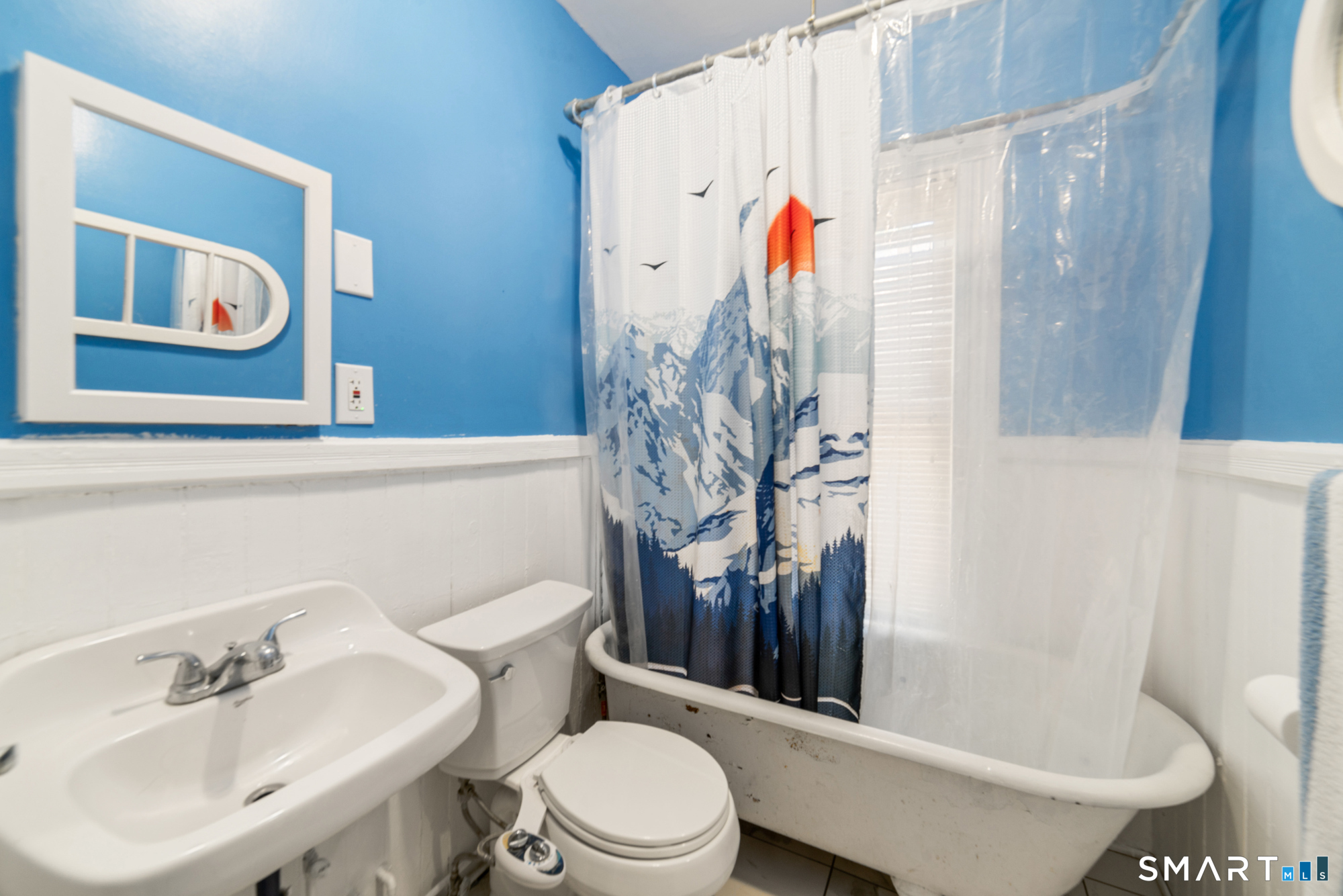 524 Prospect Street Torrington, CT 06790 - Photo 17 of 38 Unit 2 bathroom