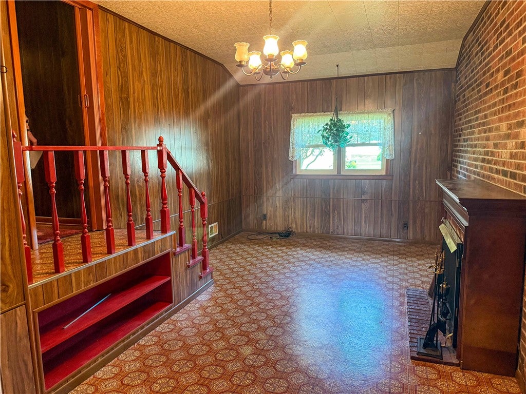 3011 Perrysville Road Danville, IL 61834 - Photo 14 of 25 Gallery Image 14