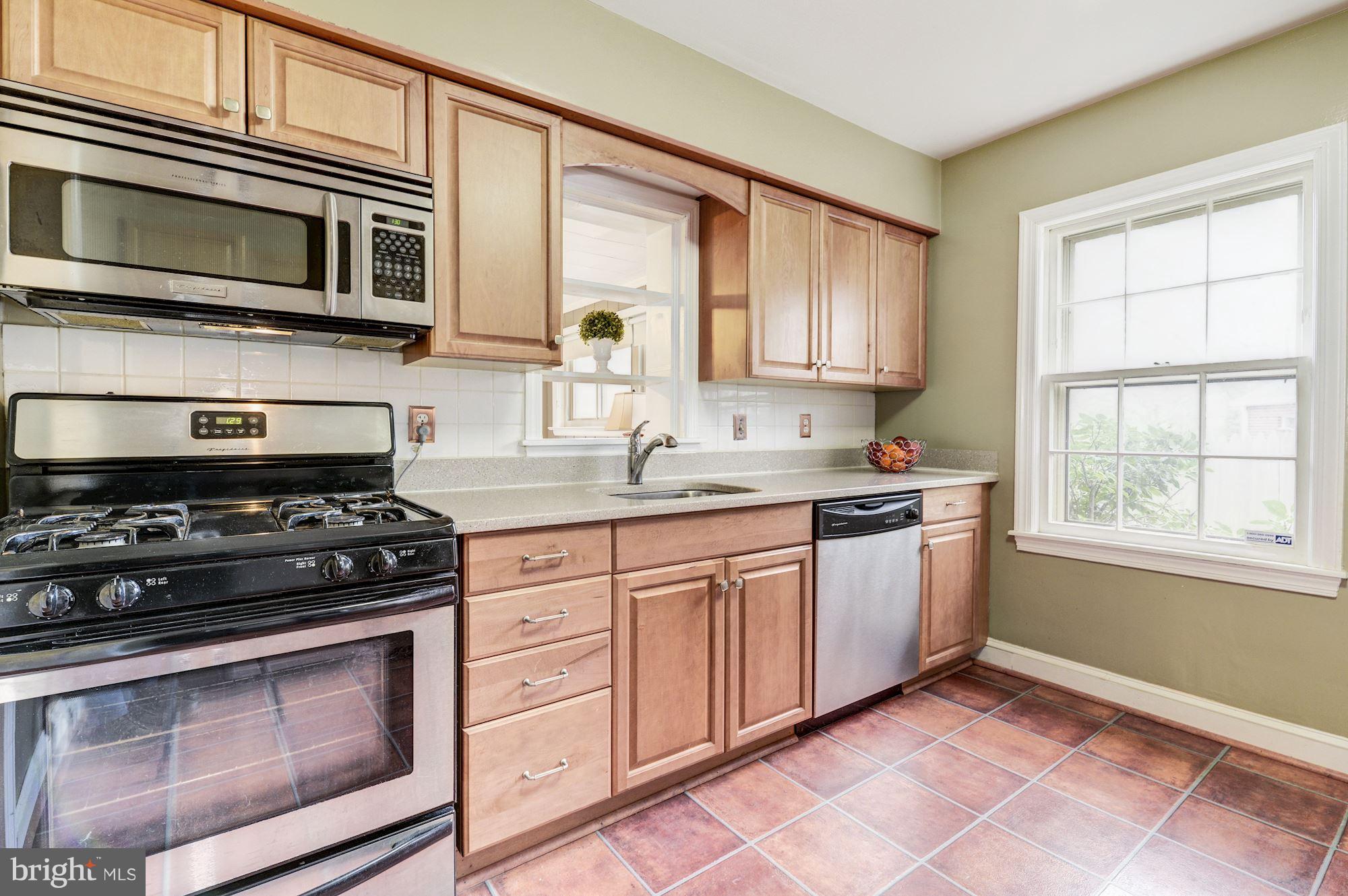 2903 Ivydale Street Silver Spring, MD 20902 - Photo 11 of 28