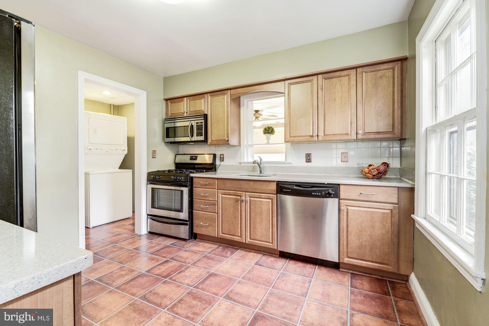 2903 Ivydale Street Silver Spring, MD 20902 - Photo 8 of 28