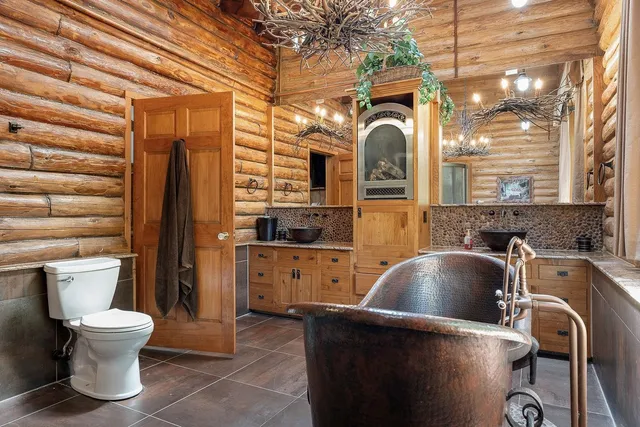 $1,199,900 | W2470 County Road B, Dalton, WI 53926