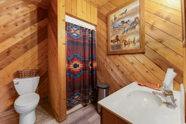 $1,199,900 | W2470 County Road B, Dalton, WI 53926