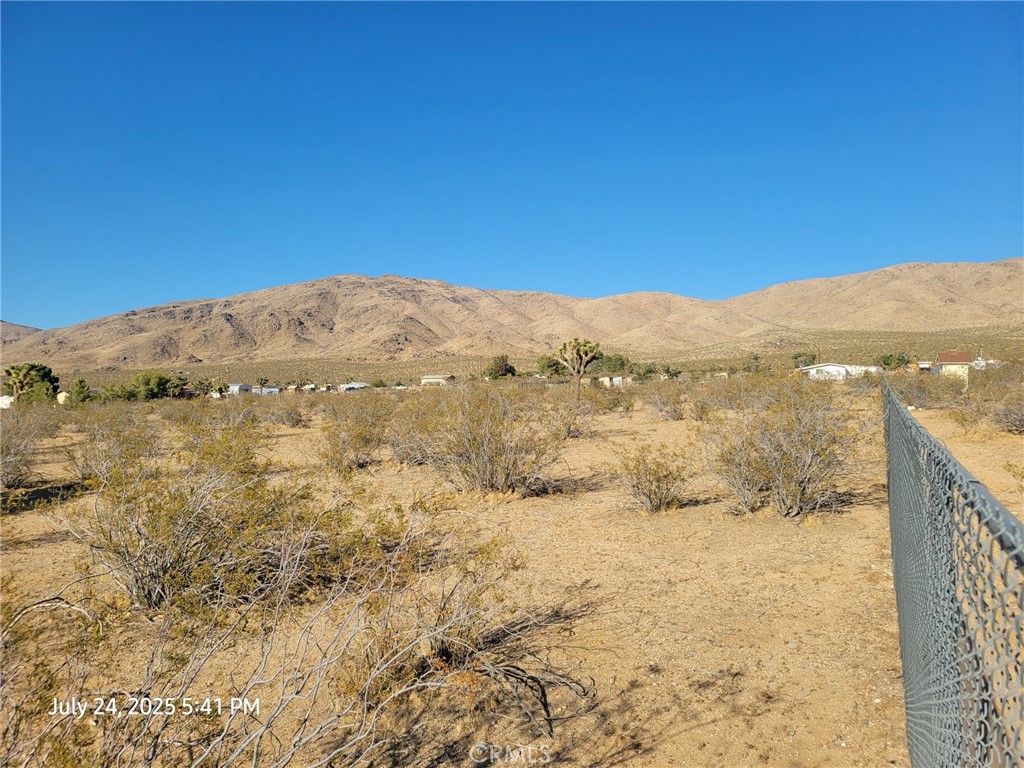 27177 Cahuilla Road Apple Valley, CA 92307 - Photo 13 of 75