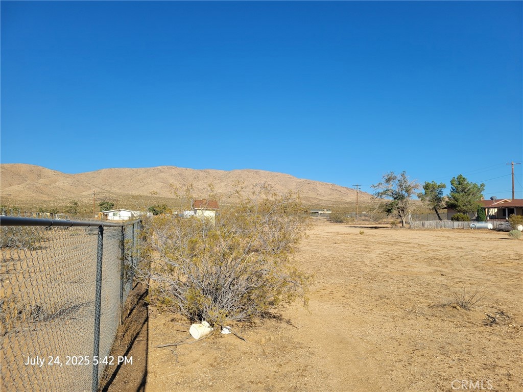 27177 Cahuilla Road Apple Valley, CA 92307 - Photo 22 of 75 a view of sky view