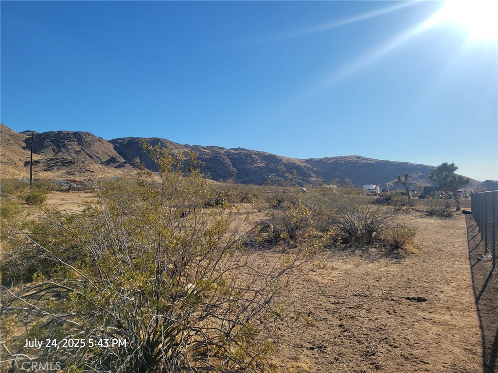27177 Cahuilla Road Apple Valley, CA 92307 - Photo 26 of 75 a view of a dry field
