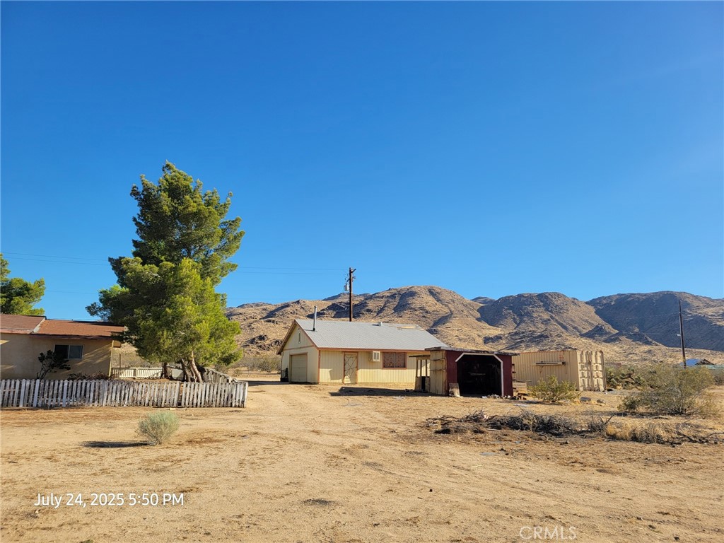 27177 Cahuilla Road Apple Valley, CA 92307 - Photo 7 of 75