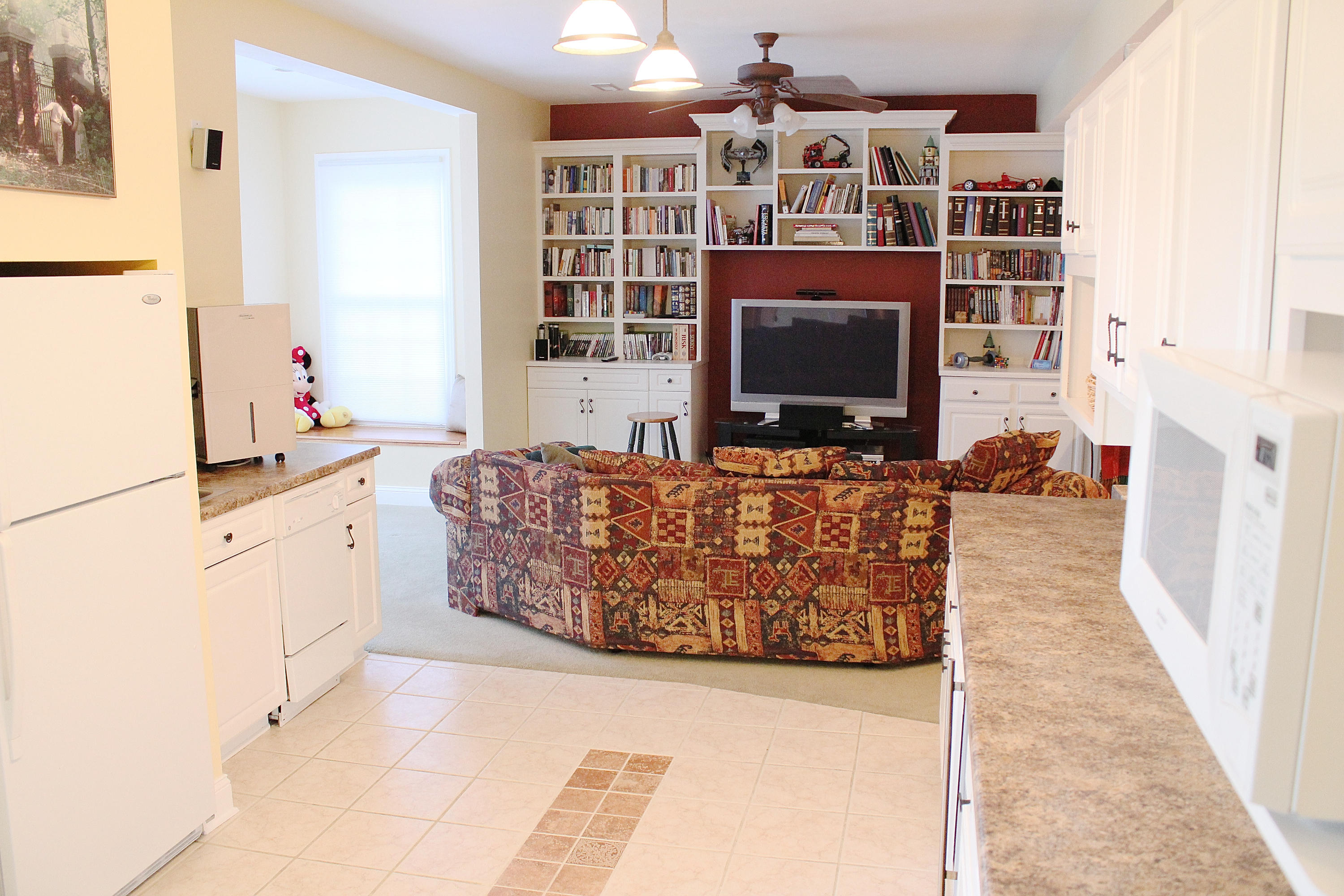 1232 Longview Road Roanoke, VA 24018 - Photo 42 of 51 #42 - Downstairs Kitchenette:Den