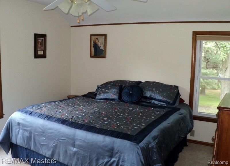 34375 Willow Road New Boston, MI 48164 - Photo 9 of 11 Master bdrm (800x579)